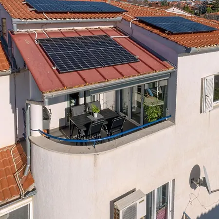 Burle With Balcony Apartament *