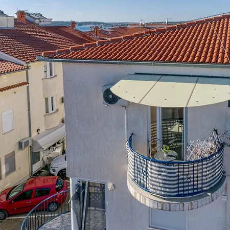 Burle With Balcony *