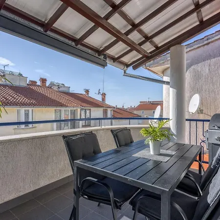 Burle With Balcony