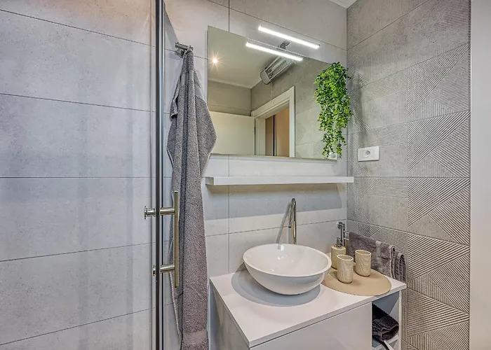 Burle With Balcony Apartman