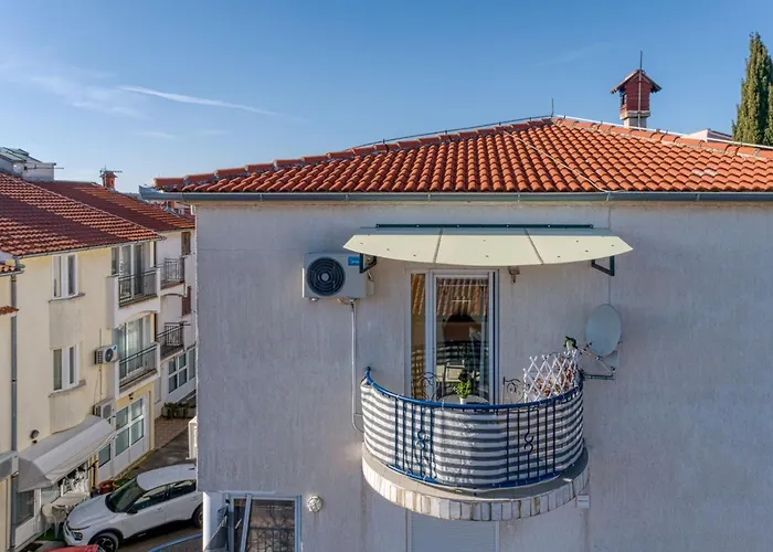 Burle With Balcony * Medulin