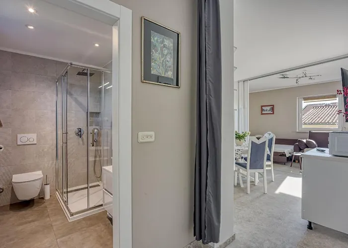 Burle With Balcony *